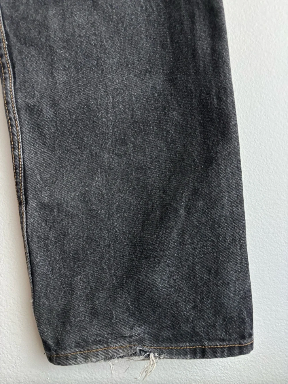 Levi’s 501 Original Straight Leg Button Fly Black Distressed Vintage 90s USA